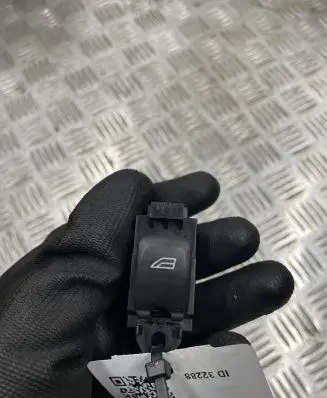 Volvo S60 Electric window control switch
