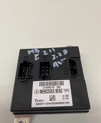 Mercedes-Benz E W211 Comfort/convenience module 2115452132