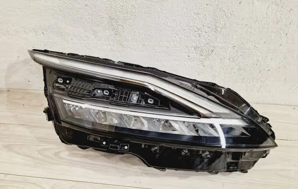 Nissan Qashqai J12 Headlight/headlamp