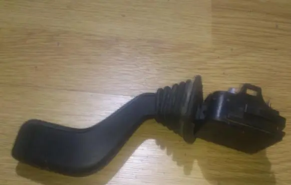 Opel Corsa B Wiper control stalk 90124931