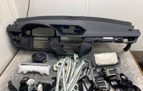 Mercedes-Benz E AMG W212 Dashboard A2126804300
