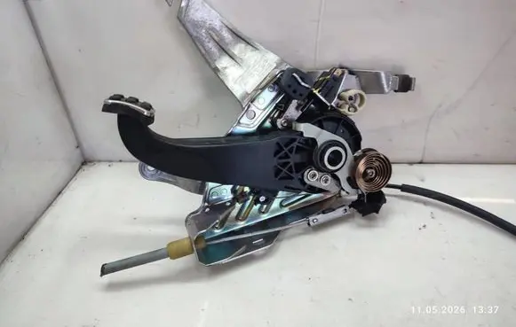 Mercedes-Benz C W204 Handbrake/parking brake lever assembly A2044201484