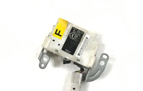 Toyota Prius (XW20) Door central lock control unit/module 8999247010 626424000