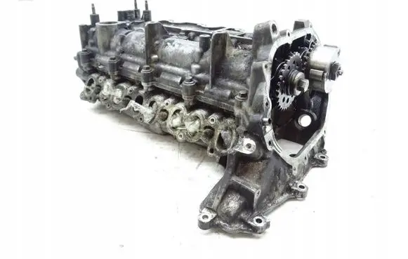 Jaguar XE Engine head PBG4D36090AB G4D36J011BB