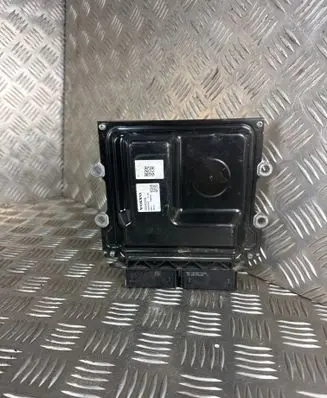 Volvo S90, V90 Engine control unit/module 32242005