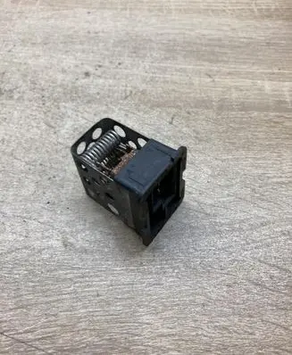 Opel Zafira A Coolant fan relay 90559834