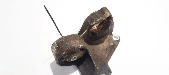 Citroen Xsara Engine mount bracket 96133053