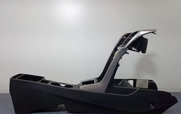 Hyundai i30 Center console 84610A6000