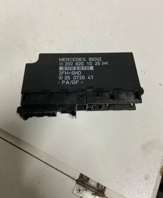 Mercedes-Benz C W202 Comfort/convenience module 2028201026 05072041