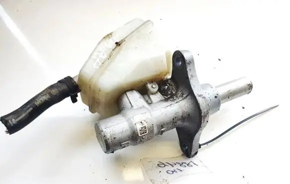 Master brake cylinder