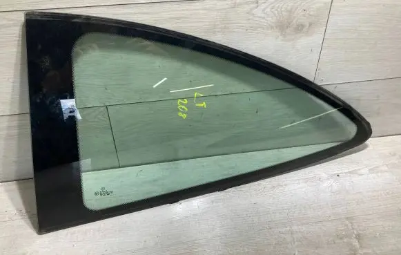 Mercedes-Benz CLK A208 C208 Front vent window/glass (coupe) 
