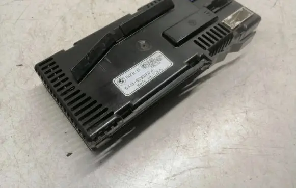 BMW 5 E34 Air conditioning/heating control unit 64118390122 6010711001