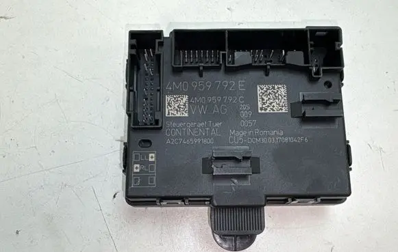Audi A5 Door control unit/module 4M0959792E