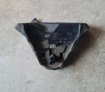 Volkswagen PASSAT CC Other engine bay part 3C1823755C