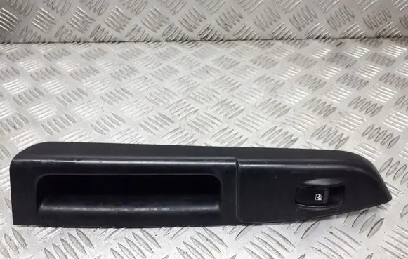 Hyundai Getz Electric window control switch 935801C000