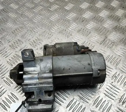 BMW 3 F30 F35 F31 Starter motor 8570846