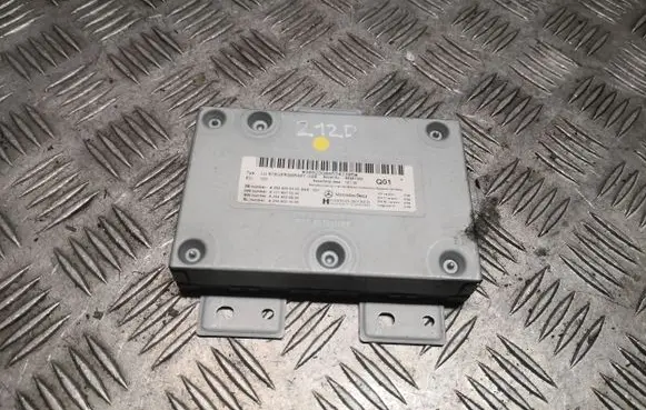 Mercedes-Benz E W212 GPS navigation control unit/module 2049000300 A2049000300
