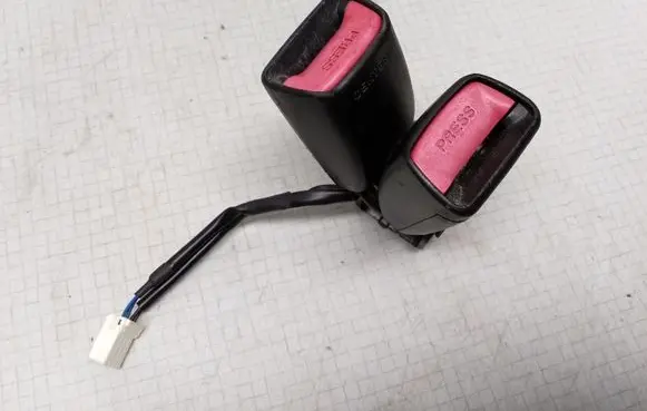 KIA Ceed Middle seatbelt buckle (rear) 08060213