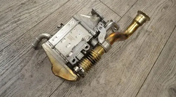 Mercedes-Benz C W205 EGR valve A6541402801