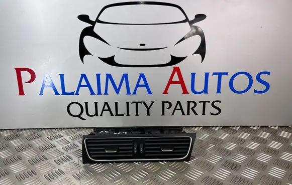 Audi A5 8T 8F Dash center air vent grill 8T2820951B