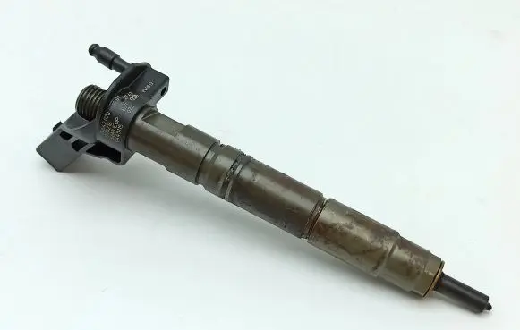 Mercedes-Benz R W251 Fuel injector A6420701987