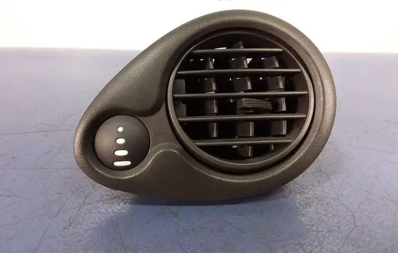 Renault Clio III Dashboard side air vent grill/cover trim 