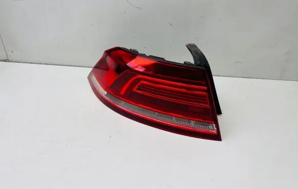 Volkswagen PASSAT B8 Rear/tail lights 3G5945311