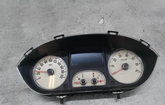 Speedometer (instrument cluster)