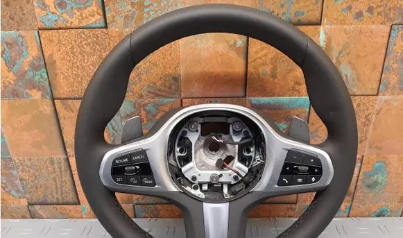 BMW X7 G07 Steering wheel 5A4B4A7 32305A4B4A7