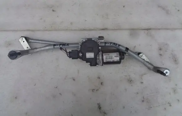 Jaguar F-Pace Front wiper linkage and motor