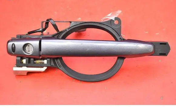Mitsubishi Lancer VIII Front door exterior handle