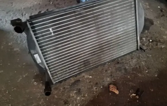 Audi A4 S4 B6 8E 8H Coolant radiator 8E0121251
