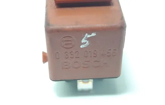 BMW 5 E34 Other relay 0332019456