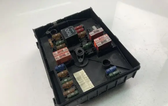 Volkswagen Golf Plus Fuse box set 1K0937125A