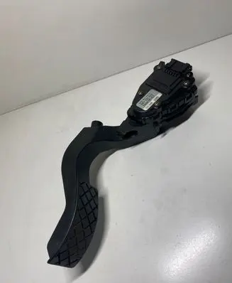 Volkswagen PASSAT B5 Accelerator throttle pedal 6PV00777007