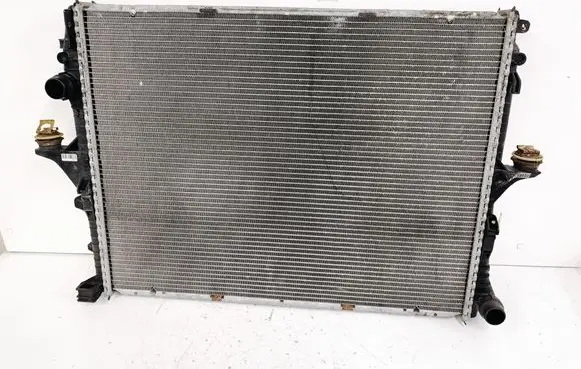 Audi Q7 4L Coolant radiator 7L6121253B K262100801