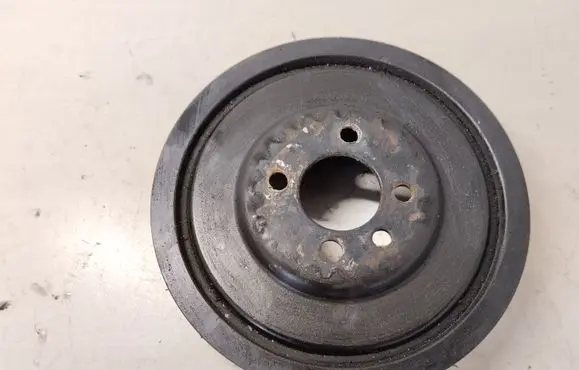 Volkswagen PASSAT B6 Crankshaft pulley 03G105243