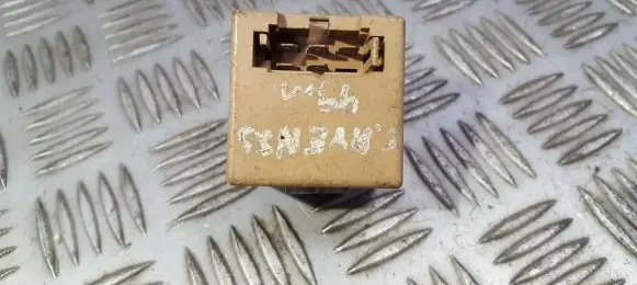Mitsubishi Galant Other relay MD346864 068000-5250