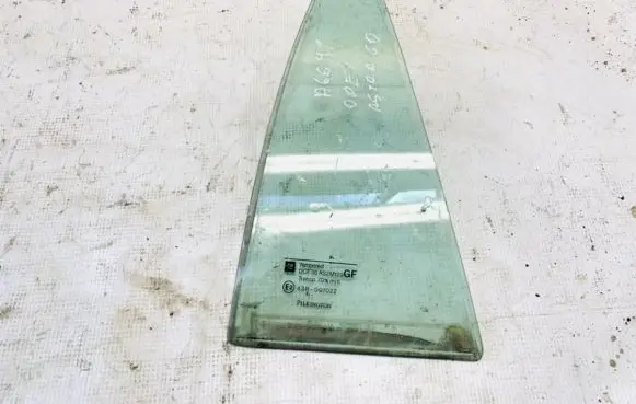 Rear vent window glass