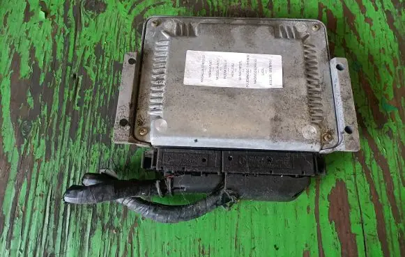 Fiat Punto (188) Engine control unit/module ECU 0281001955
