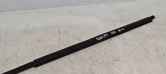 Suzuki Swift I Rear door glass trim molding SF50R 040310192655
