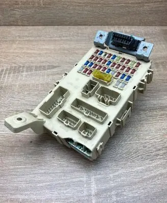 Hyundai i20 (PB PBT) Fuse module 919501J030 1009715011