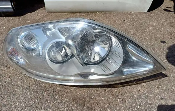 Renault Master III Headlight/headlamp 17064601 17004000