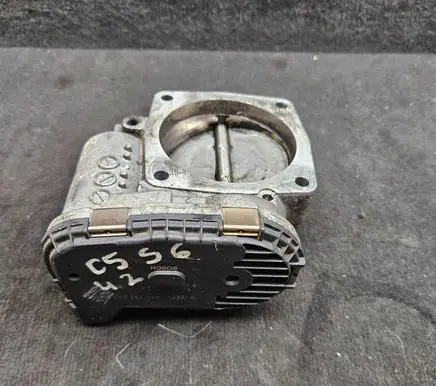 Audi A6 S6 C5 4B Throttle valve 077133062