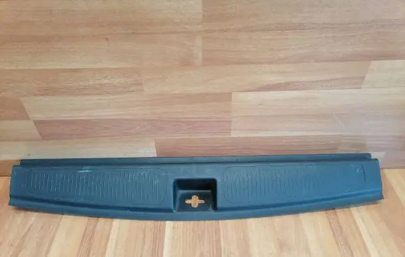 Opel Astra K Trunk/boot sill cover protection 13432054 331883181