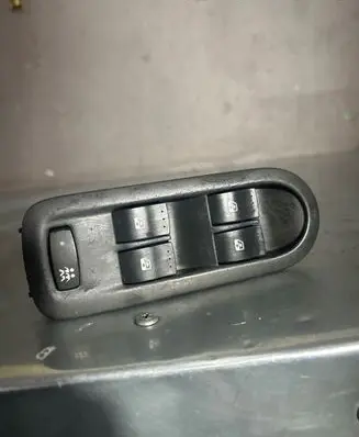 Renault Scenic II - Grand scenic II Electric window control switch 156018070