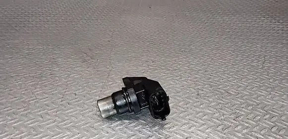 Volvo V70 Camshaft position sensor 8631533