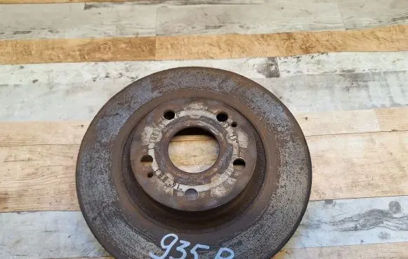 Toyota Corolla Verso AR10 Front brake disc