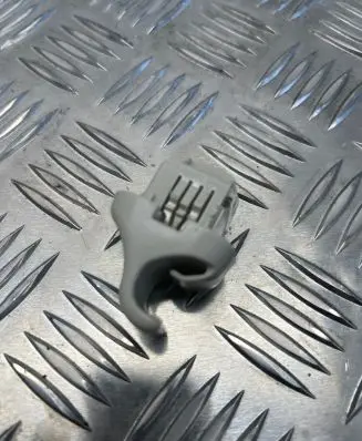 Sun visor clip/hook/bracket