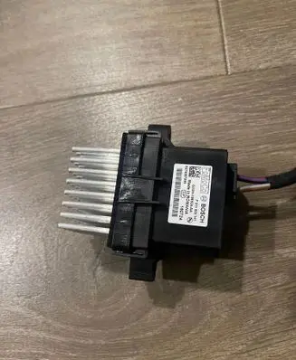 Ford Focus Heater blower motor/fan resistor G3GH19E624AA